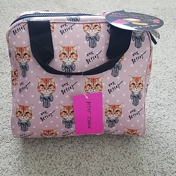 Betsey Johnson Handbags - LAST CHANCE NWT Betsey Johnson lunch tote